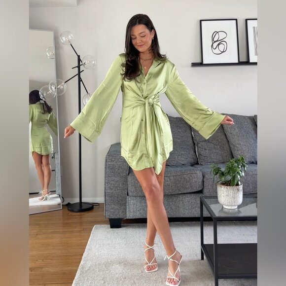 New Song of Style Marta Pistachio Green Mini Dress Wrap XS Revolve Satin - Picture 5 of 14